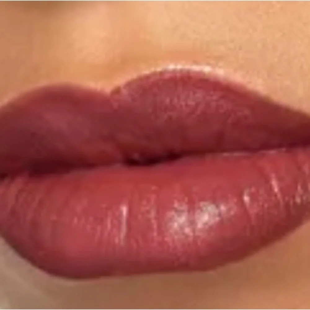 Gucci Rouge A Levres Satin Lipstick 202 - Picture 2 of 3